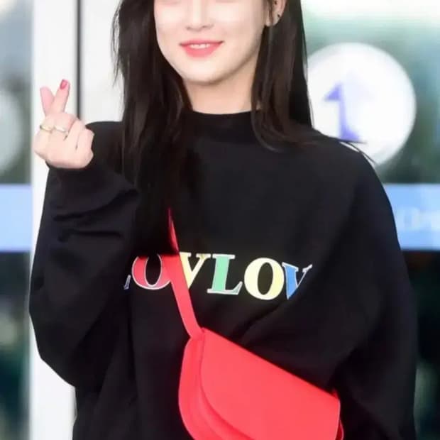 엘바테게브 레드 숄더백