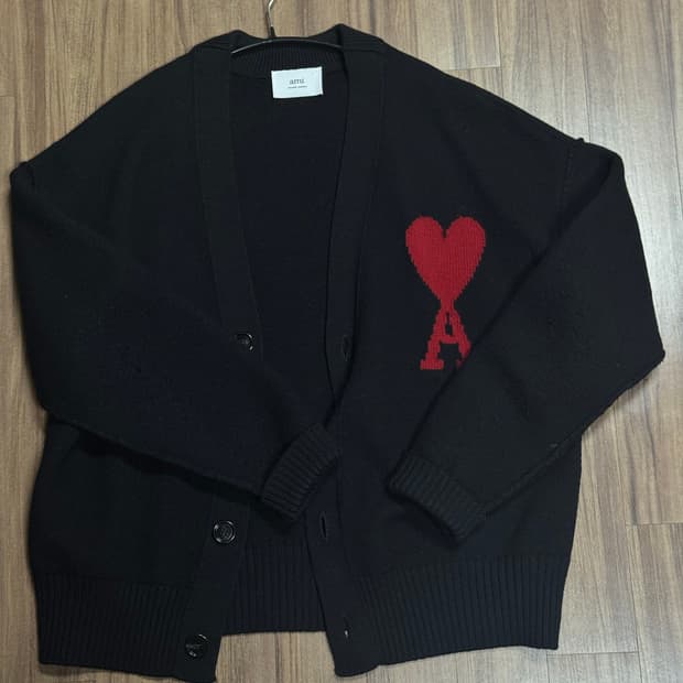 아미 빅하트 가디건