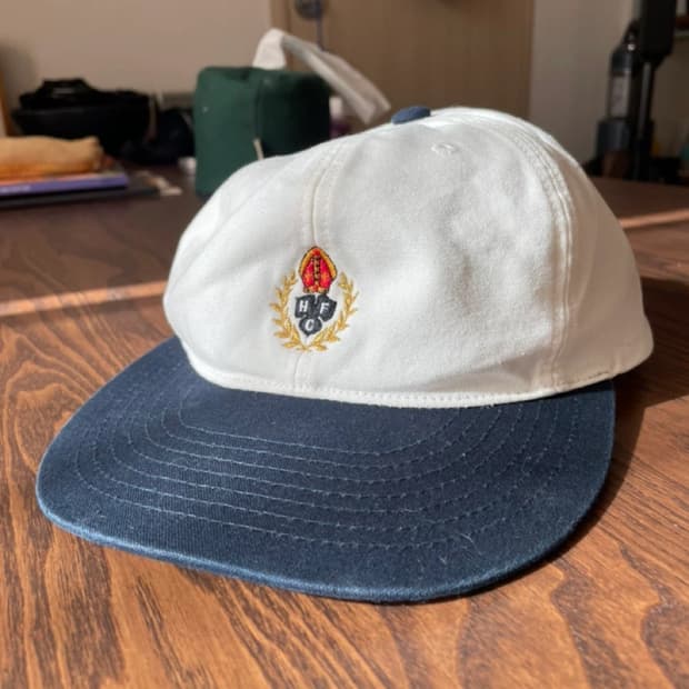 헤리티지플로스 크레스트 6패널캡 아이보리/네이비