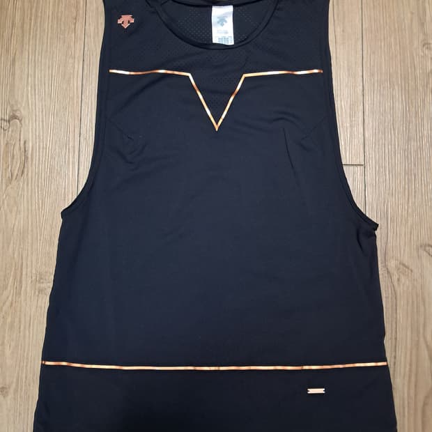 데상트 민소매티 여성S