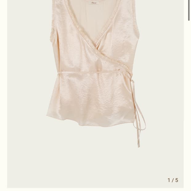 Ribbon tippy shirring blouse