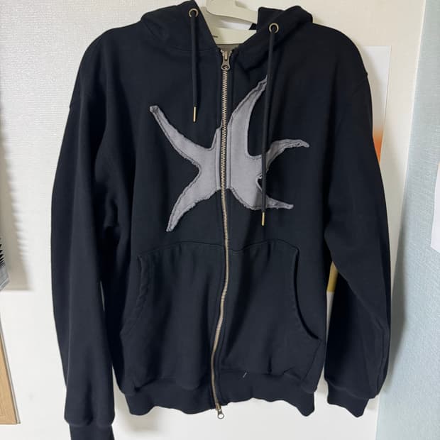 더콜디스트모먼트 후드집업