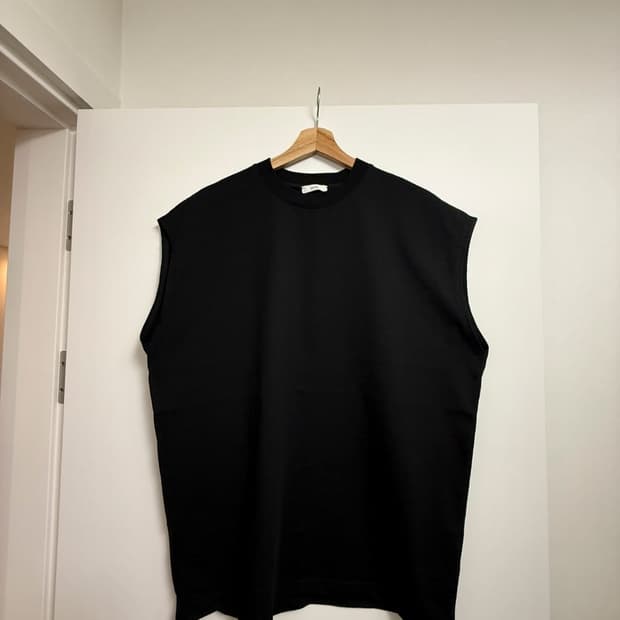ATON sleeveless