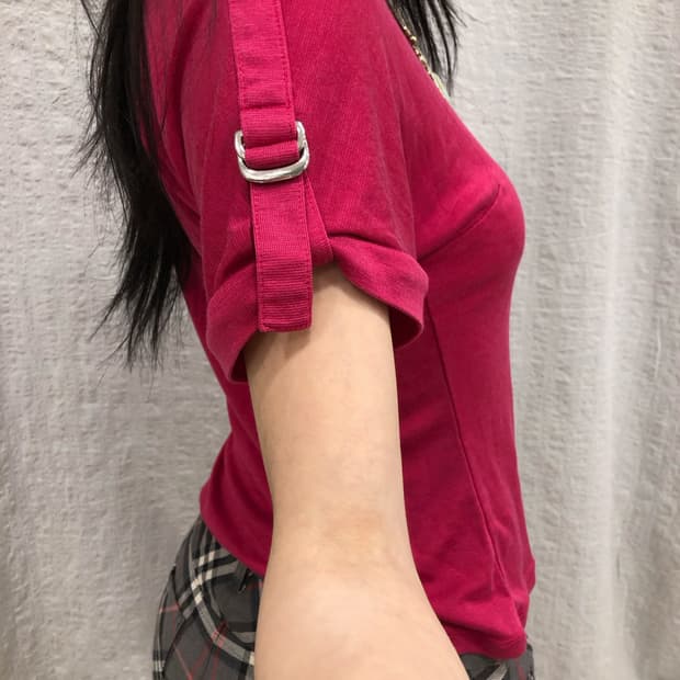 Buckle point plum tee