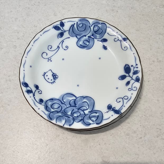 헬로키티 접시 정품 2개