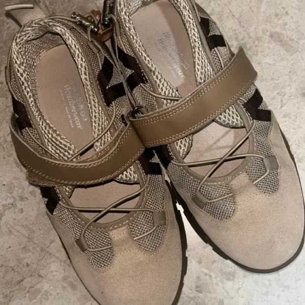 글로니 락피쉬 콜라보 스니커즈