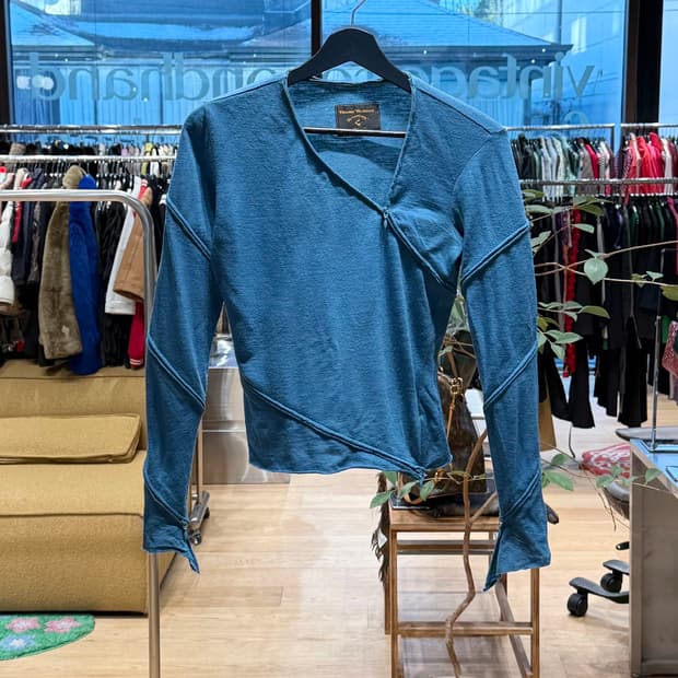 비비안 웨스트우드 블루 컷아웃 지퍼 롱슬리브 