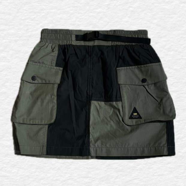 반스 카모 나일론 스커트