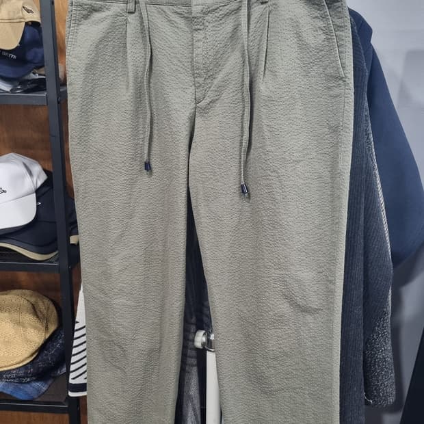 이태리산 원턱 뽀글뽀글 카키색 슬랙스 (브로이어) 33size