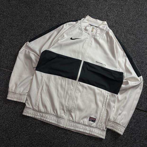 나이키 스우시로고 풋볼 트레이닝 바람막이 자켓 1733