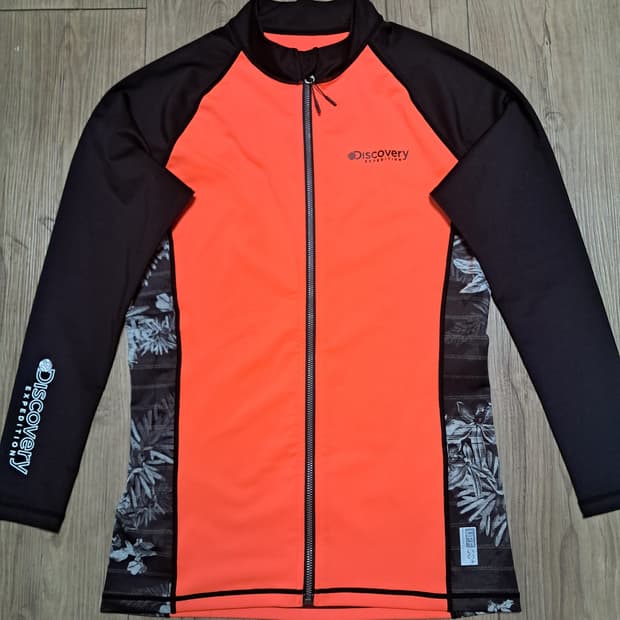 디스커버리 래쉬가드 100