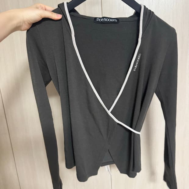 폴리수엠 랩 가디건