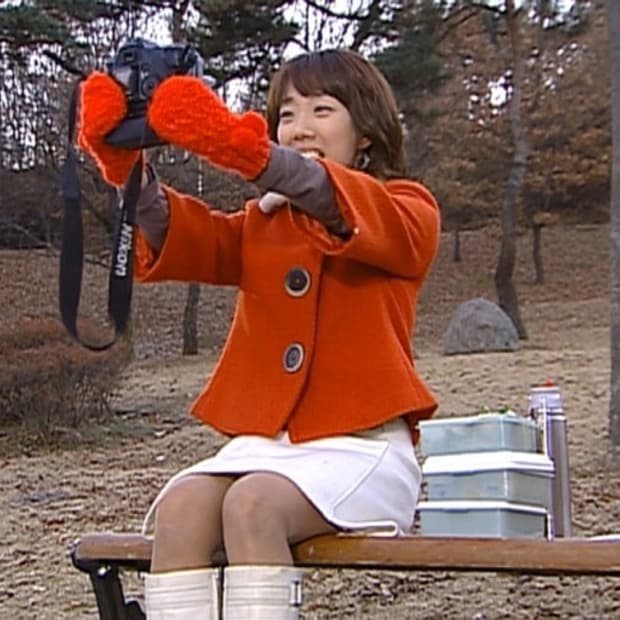 지붕뚫고하이킥 서민정 레드 숏코트 코트 구합니다