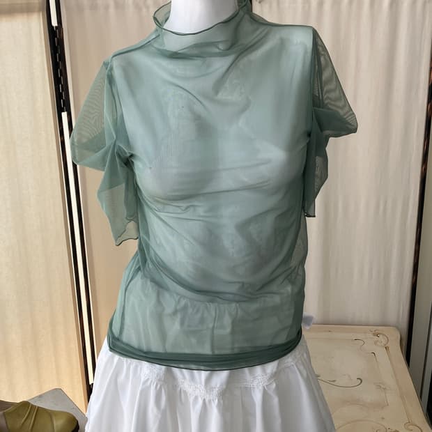 mint sheer frill layered half t-shirt