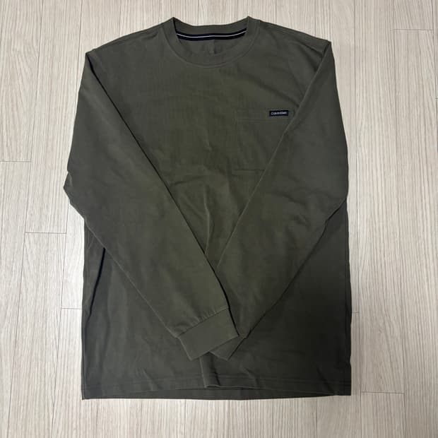 캘빈클라인 퍼포먼스 카키 롱슬리브 긴팔 티셔츠 M