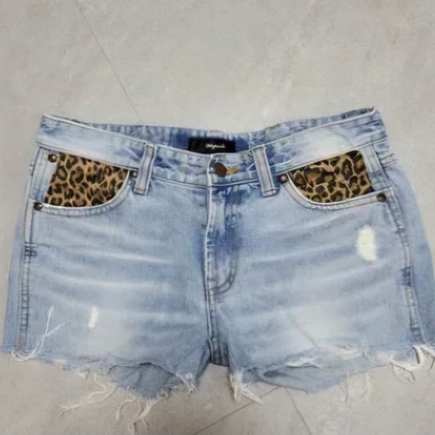 오네갸루깔 레오파드 숏팬츠