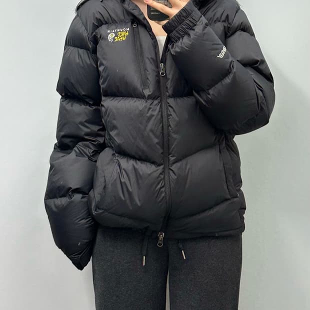 마운틴하드웨어 자수로고 블랙 패딩