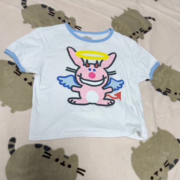 핫토픽 해피버니 크롭티