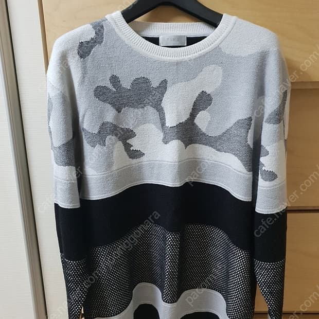 타임 옴므 카모플라쥬 입체 스웨터 니트