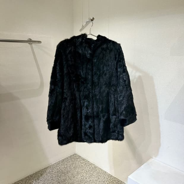 사가밍크 퍼 하프 코트