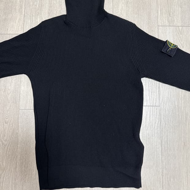 정품 스톤 아일랜드 목폴라티 급처