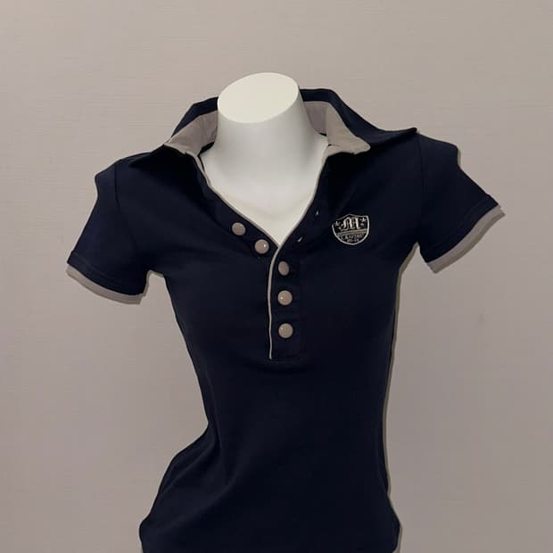 잉그니 반팔 카라티