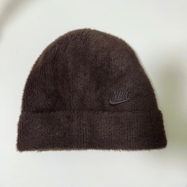 나이키 피크 비니 브라운