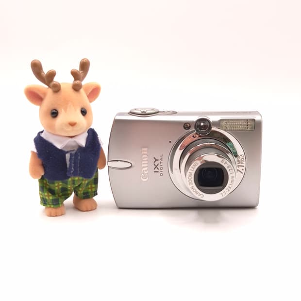 📸 캐논 익시 600( IXUS 700) 💕
👉 클래식 CCD 감성