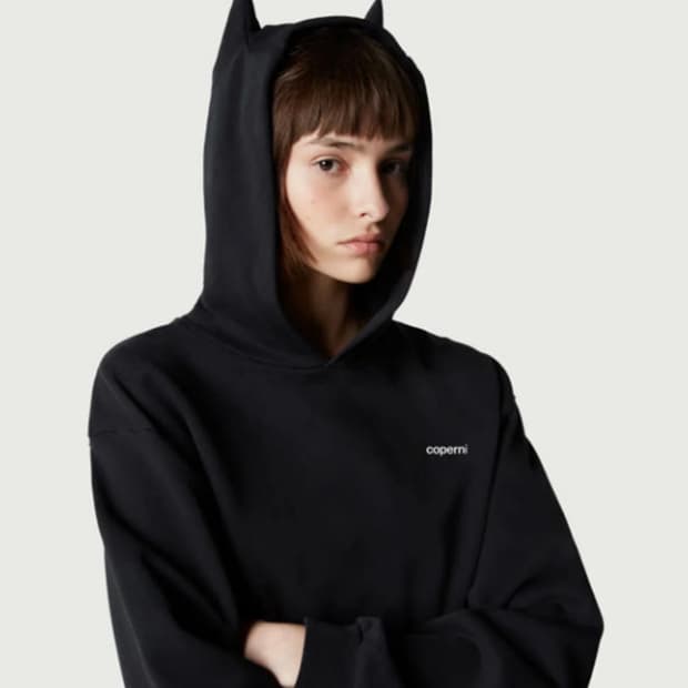 (S) 코페르니 뿔 혼 후드 블랙 - 제니 착용