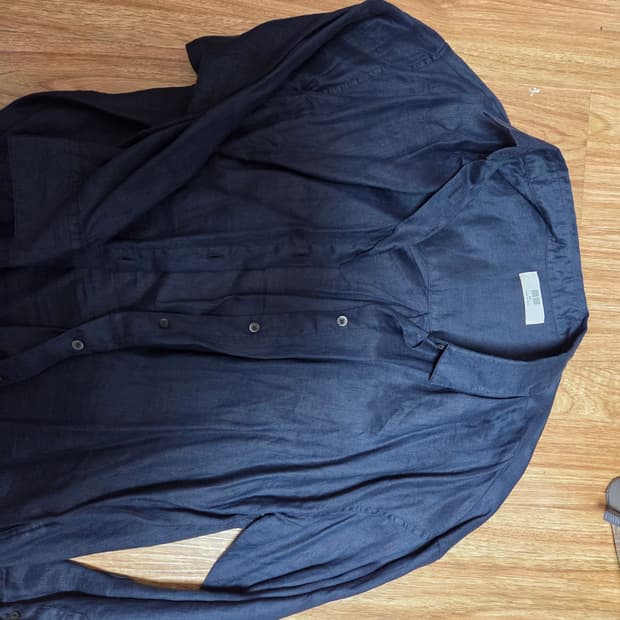 유니클로 셔츠 판매합니다~~