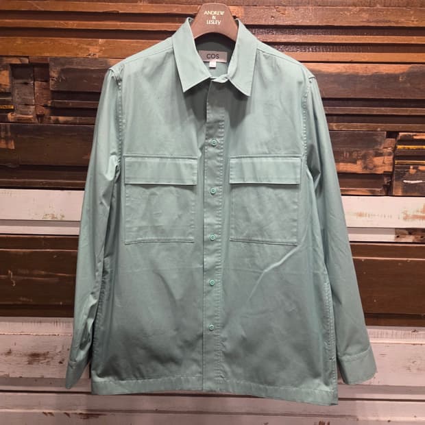 코스 아웃포켓셔츠