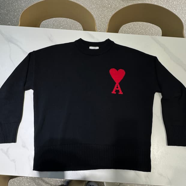 아미 빅로고 니트