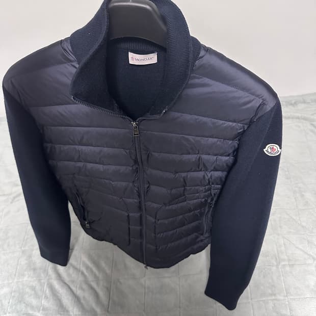 몽클레어 니트패딩 s사이즈 네이비