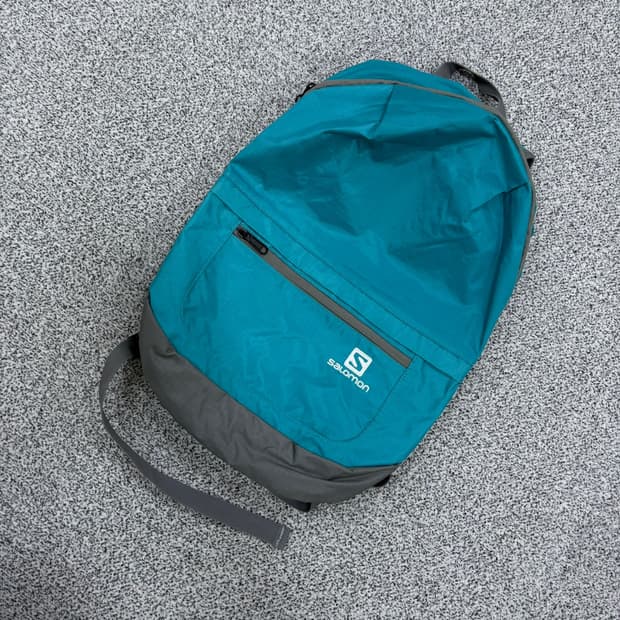 실측확인 살로몬 경량 백팩 0622J1