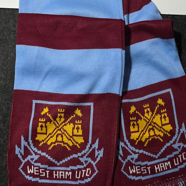 WEST HAM UTD' VTG Football Scarf