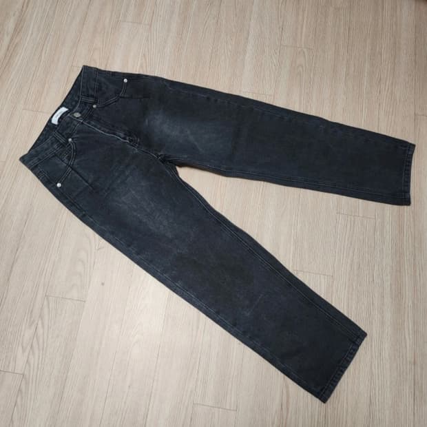 구호 플러스 시그니처 슬림핏 데님(블랙)