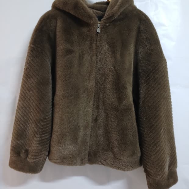 (M,95,66)LE TROIS 르투아 여성후드 퍼 숏자켓 브라운