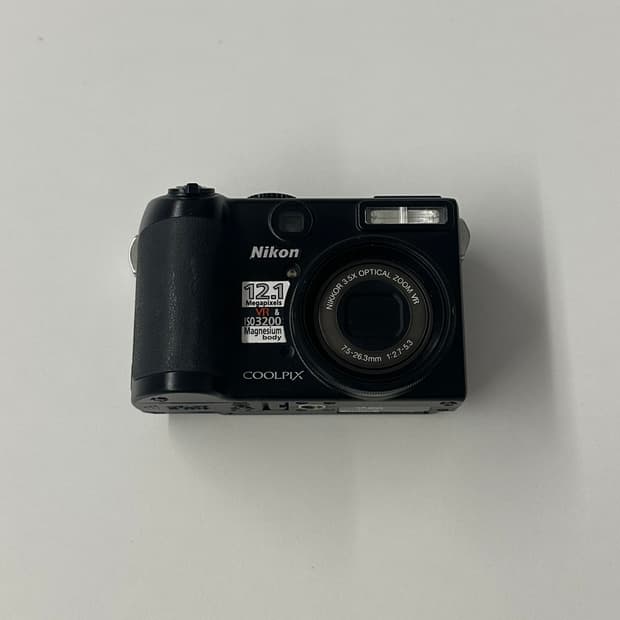 니콘 쿨픽스 p5100