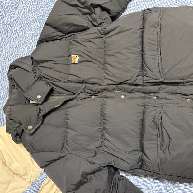 메종키츠네 패딩 l 사이즈 팝니다