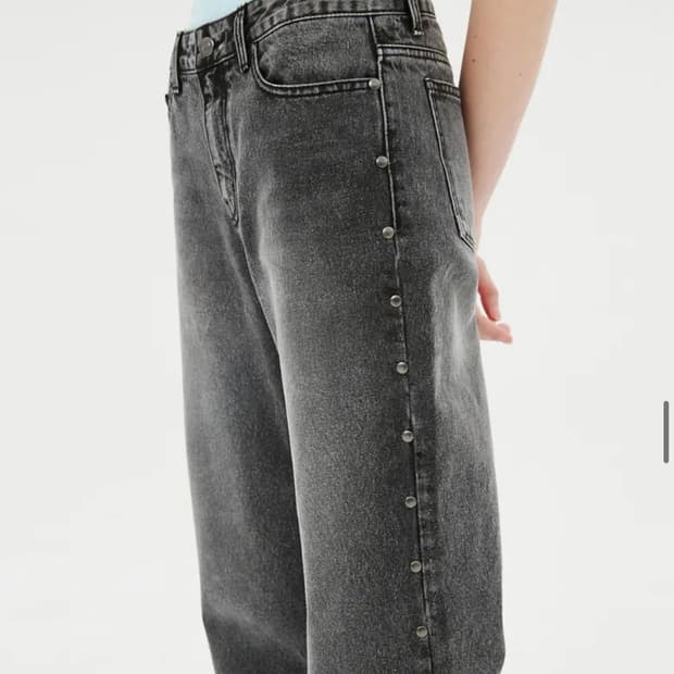 Lunar studded denim 문선 스터드 데님