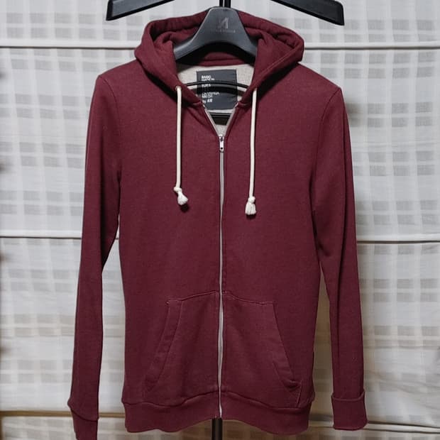 (H&M) 버건디 후드 집업 티셔츠 S (95)