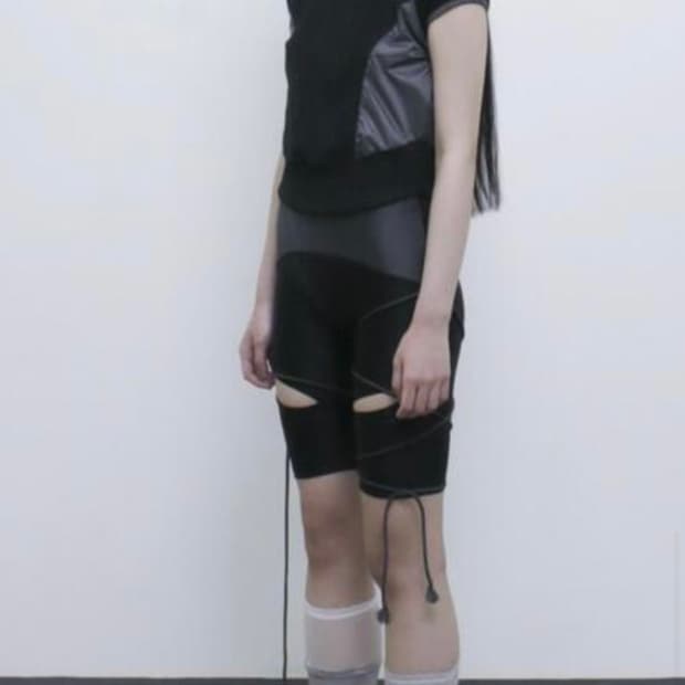 오호스 스트랩 절개 레깅스