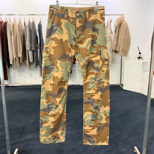 [30] Davail 우드랜드 카모 카고바지