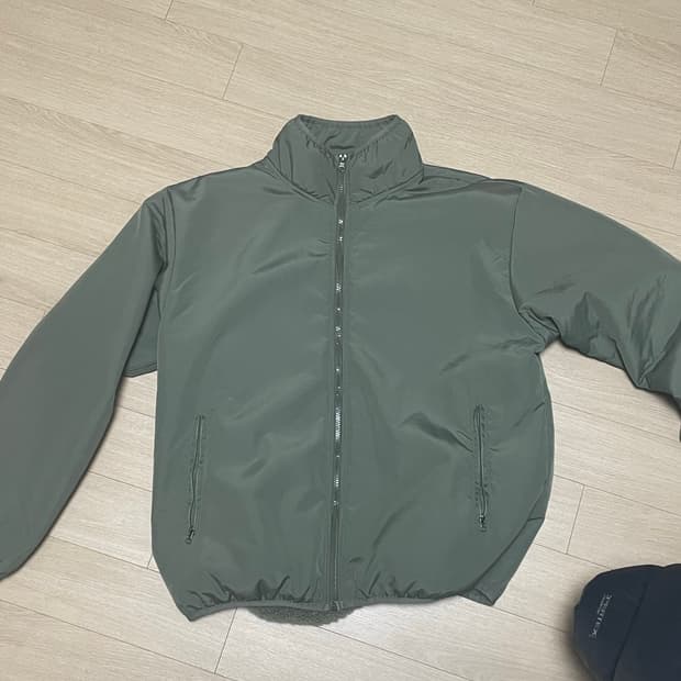 카키 후리스 자켓