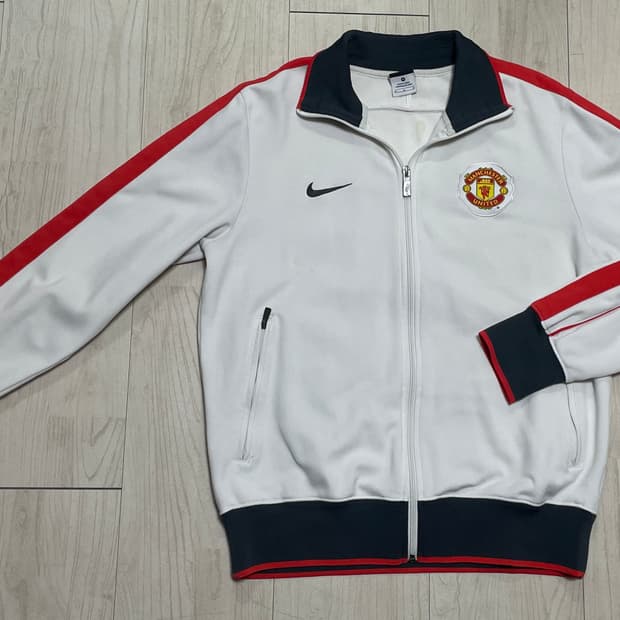 나이키 맨유 트랙탑 화이트 레드 M~L