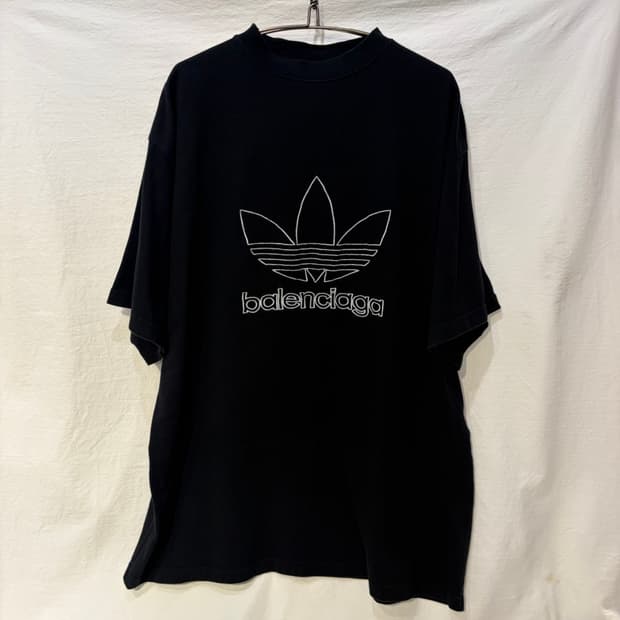 발렌시아가 아디다스 콜라보 오버 반팔티셔츠