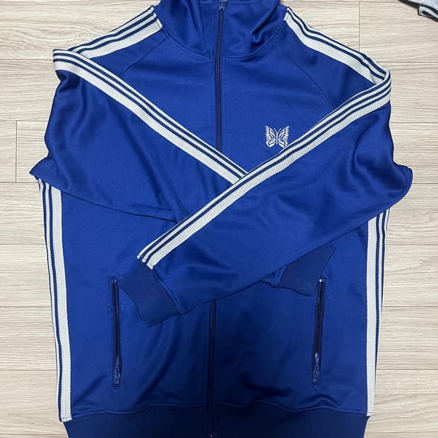 니들스 트랙자켓 s 로얄블루