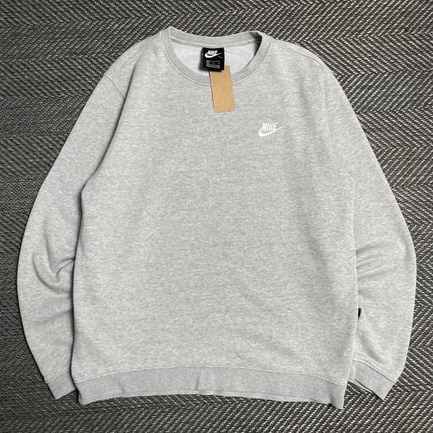 나이키 NSW 자수 로고 크루넥 긴팔 티셔츠o 5090