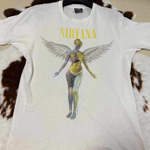 너바나 인우테로 반팔 