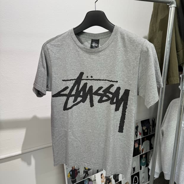 [S] stussy stock logo tee